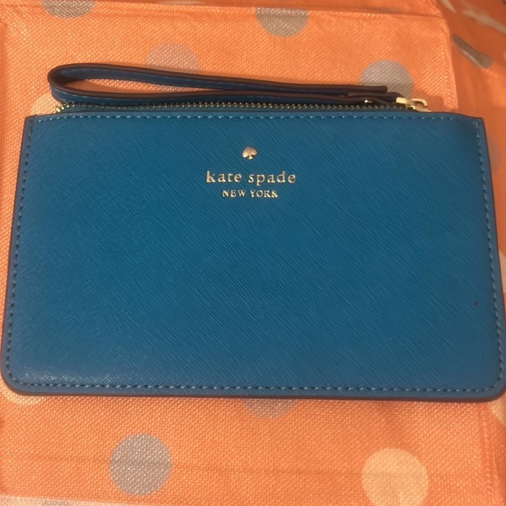 Kate Spade Wristlet - Picture 4 of 7